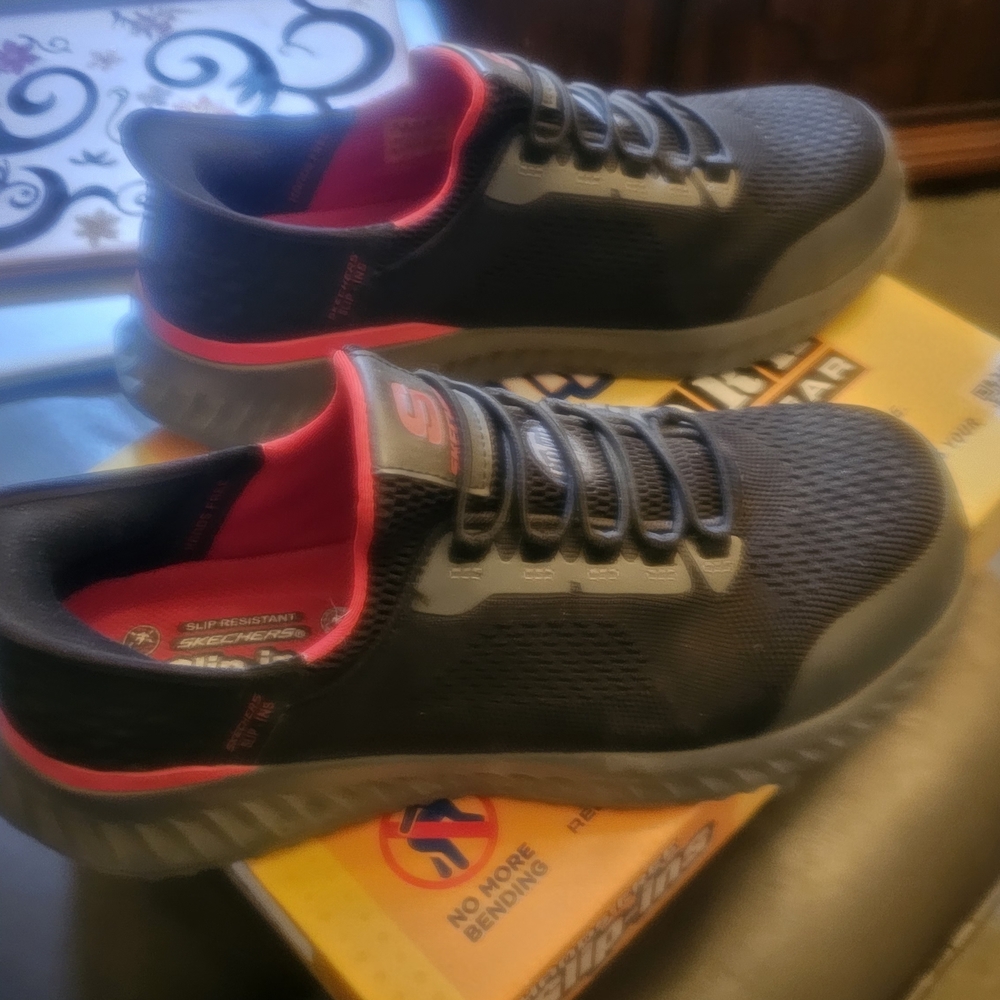 Skechers Black and Red Sport Sneakers W/Steel Toe For Work. Lightweight.